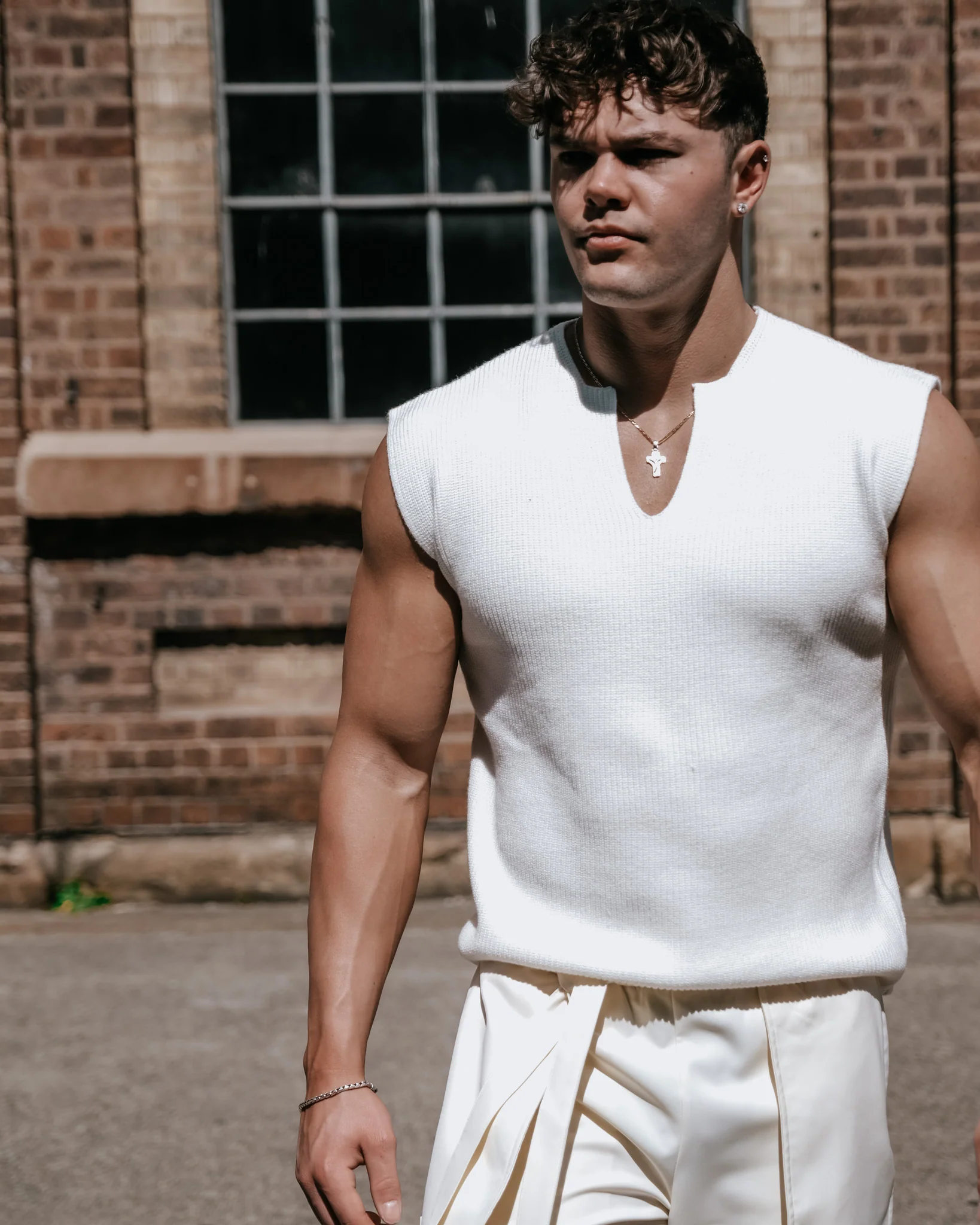 Men’s Sleeveless V-neck Knitted Vest - White - Image 5